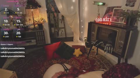 Snapshot of alaskagrace chatting on 31, 12, 2024 Alaska Grace online show from 31, 12, 2024