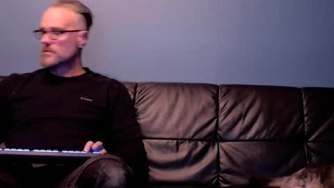 Snapshot of alcura_x chatting on 3, 12, 2025 Alex online show from 3, 12, 2025