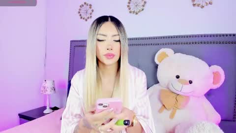 Snapshot of ale_love_ chatting on 4, 6, 2026 ALE LOVE online show from 4, 6, 2026