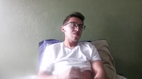 Snapshot of aleexrune chatting on 15, 4, 2026 aleexrune online show from 15, 4, 2026