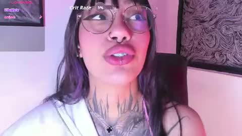 Snapshot of aleja_5 chatting on 23, 7, 2026 Ale online show from 23, 7, 2026
