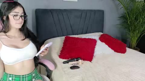 Snapshot of alejaa_jonees chatting on 7, 11, 2025 Alejandra Jones online show from 7, 11, 2025