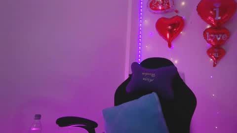 Aleja Harker  online show from 30, 1, 2025