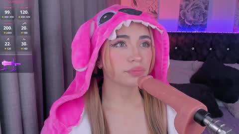 Snapshot of alejamillan1 chatting on 19, 12, 2024 night GTM -5 online show from 19, 12, 2024