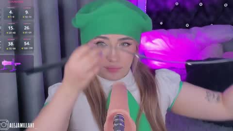 Snapshot of alejamillan1 chatting on 15, 1, 2025 night GTM -5 online show from 15, 1, 2025
