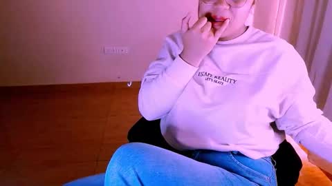 Alejandra  online show from 14, 10, 2025