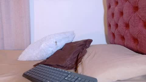 alejandra_dunn1 online show from 22, 3, 2026