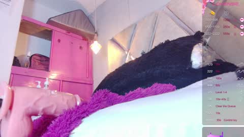 Snapshot of alejandra_martinss chatting on 12, 1, 2025 alejandra martins online show from 12, 1, 2025