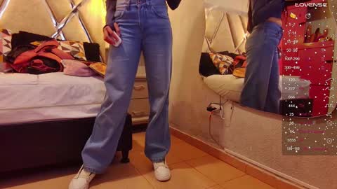 Snapshot of alejandra_martinss chatting on 18, 2, 2025 alejandra martins online show from 18, 2, 2025