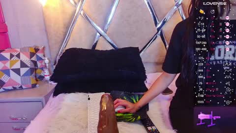 Snapshot of alejandra_martinss chatting on 5, 3, 2025 alejandra martins online show from 5, 3, 2025
