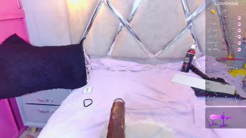 Snapshot of alejandra_martinss chatting on 7, 3, 2025 alejandra martins online show from 7, 3, 2025
