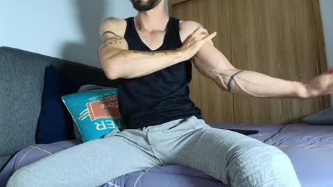 Snapshot of alejandro_bigcock chatting on 25, 1, 2025 Alejandro Hernndez online show from 25, 1, 2025
