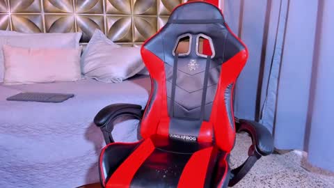 Alejo  online show from 6, 2, 2025