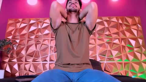 Alejo  online show from 18, 2, 2025