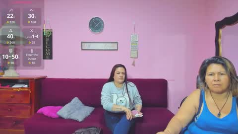 Snapshot of alejita_smithh chatting on 14, 10, 2025 zoe and Kataleya online show from 14, 10, 2025