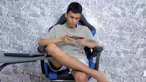 Snapshot of alejo_peverell chatting on 25, 5, 2026 alejo peverell online show from 25, 5, 2026
