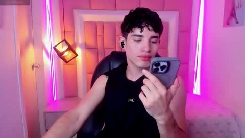 ALejoo Saenz online show from 4, 3, 2026