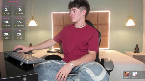 Snapshot of alejootwink chatting on 23, 5, 2026 ALejoo Saenz online show from 23, 5, 2026