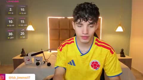 Snapshot of alejootwink chatting on 4, 7, 2026 ALejoo Saenz online show from 4, 7, 2026