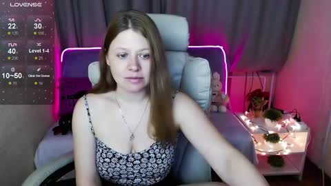 Snapshot of alekasamui chatting on 14, 12, 2024 Aleksa online show from 14, 12, 2024
