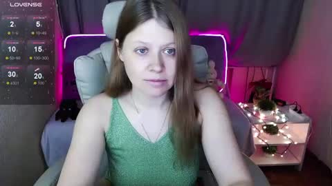 Snapshot of alekasamui chatting on 5, 1, 2025 Aleksa online show from 5, 1, 2025