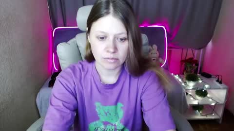 Snapshot of alekasamui chatting on 5, 3, 2025 Aleksa online show from 5, 3, 2025