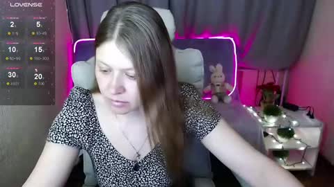 Snapshot of alekasamui chatting on 6, 3, 2025 Aleksa online show from 6, 3, 2025
