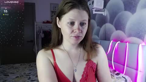 Snapshot of alekasamui chatting on 4, 10, 2025 Aleksa online show from 4, 10, 2025