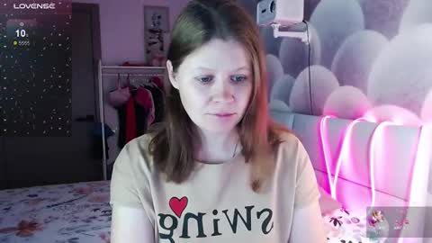 Snapshot of alekasamui chatting on 16, 10, 2025 Aleksa online show from 16, 10, 2025