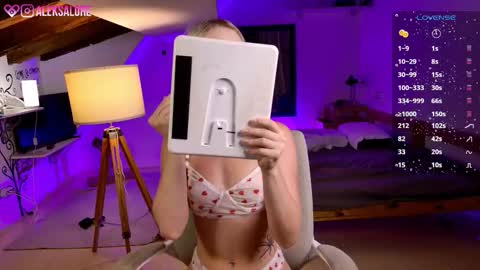 Lexi online show from 15, 9, 2025