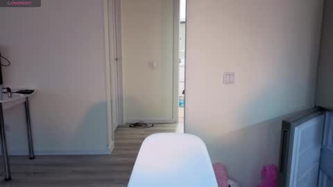 ALENA  INDEPENDENT MODEL online show from 21, 3, 2026