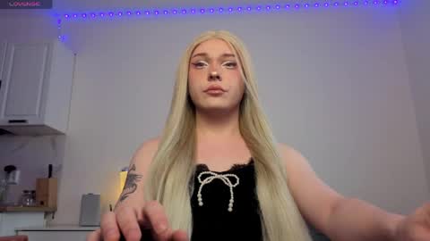 ALENA  INDEPENDENT MODEL online show from 19, 4, 2026