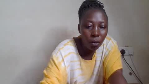 Snapshot of alesha_ chatting on 10, 1, 2025 Noreen Kennth and Emilly online show from 10, 1, 2025