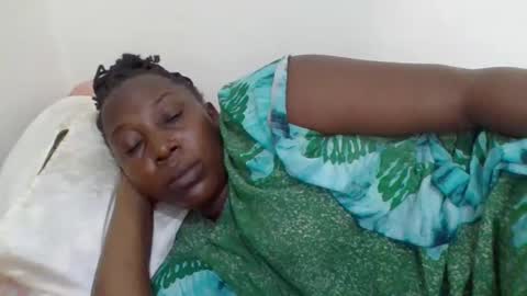 Snapshot of alesha_ chatting on 20, 1, 2025 Noreen Kennth and Emilly online show from 20, 1, 2025
