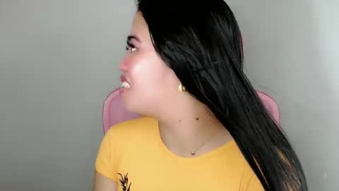 Snapshot of alesha_vibe_me chatting on 19, 5, 2026 alesha_vibe_me online show from 19, 5, 2026