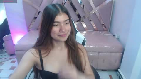 Snapshot of alesia_v chatting on 26, 5, 2026 Live 1000pm 600am COLOMBIAN HOUR online show from 26, 5, 2026