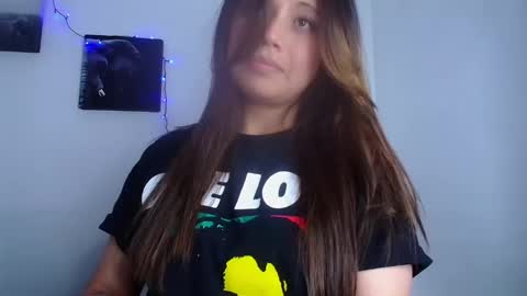 QUEEN OFF MILk  IM BACK  15 NOV online show from 11, 1, 2025