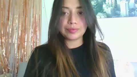 QUEEN OFF MILk  IM BACK  15 NOV online show from 30, 11, 2025