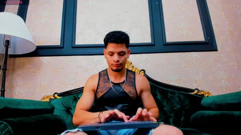 Alessandro King online show from 11, 1, 2025