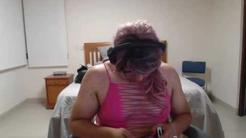 Snapshot of alessalindo840 chatting on 23, 6, 2026 AlessaBabyGirl840 online show from 23, 6, 2026