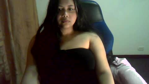 Snapshot of alessandra_cuteandhorny chatting on 4, 7, 2026 Alicee online show from 4, 7, 2026