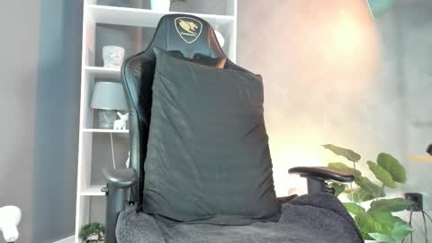 Alessandro INDEPENDENT MODEL online show from 27, 9, 2025