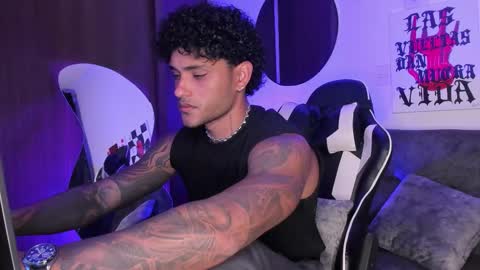 Snapshot of alessandro_vanni chatting on 2, 3, 2026 Alessandro Vanni online show from 2, 3, 2026