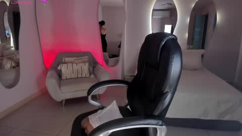 ALESSA ROMERO  online show from 20, 2, 2025