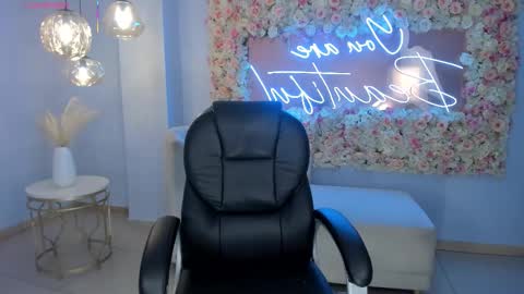 ALESSA ROMERO  online show from 6, 11, 2025