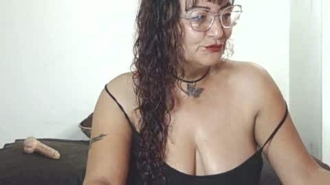 Snapshot of alessiabobs chatting on 7, 6, 2026 Allesiaboobs online show from 7, 6, 2026