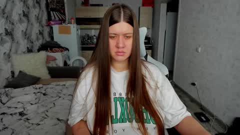 Aletta Oushen online show from 11, 11, 2025