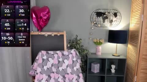 Snapshot of alettablacck chatting on 17, 10, 2025 alettablacck online show from 17, 10, 2025