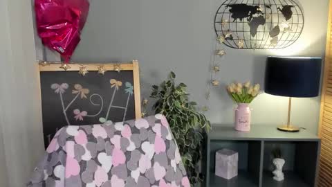 Snapshot of alettablacck chatting on 5, 11, 2025 alettablacck online show from 5, 11, 2025