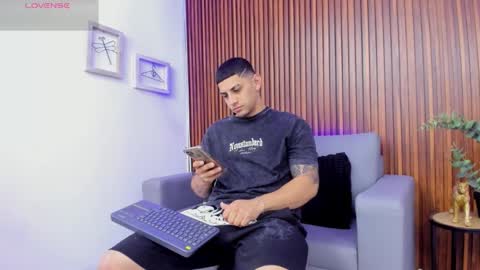 alex online show from 23, 3, 2026